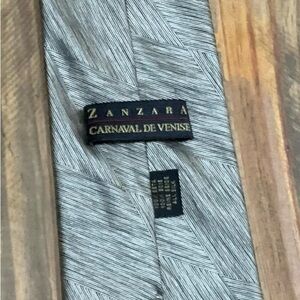 Classic Clean Quiet Luxury Zanzara Gray Patterned Tie